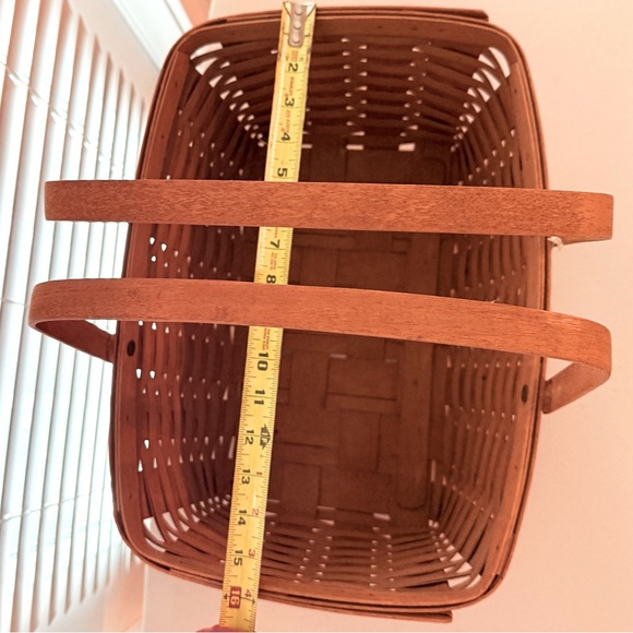 1990 Longaberger Large Market Basket w/ Swing Handles Signed 16”x11.5”x9” Charm - Picture 5 of 16